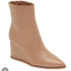 Women's Pointed Toe Wedge Ankle Boots - Tan Size 9.5